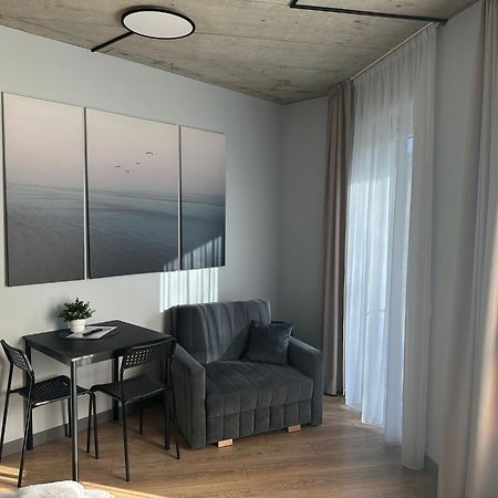 Tilzes Studio Apartaments, Self Check-In, Free Parking, Comfort クライペダ エクステリア 写真