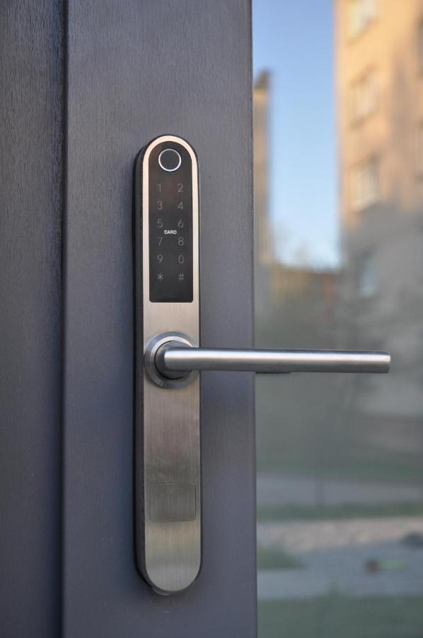 Tilzes Studio Apartaments, Self Check-In, Free Parking, Comfort クライペダ エクステリア 写真