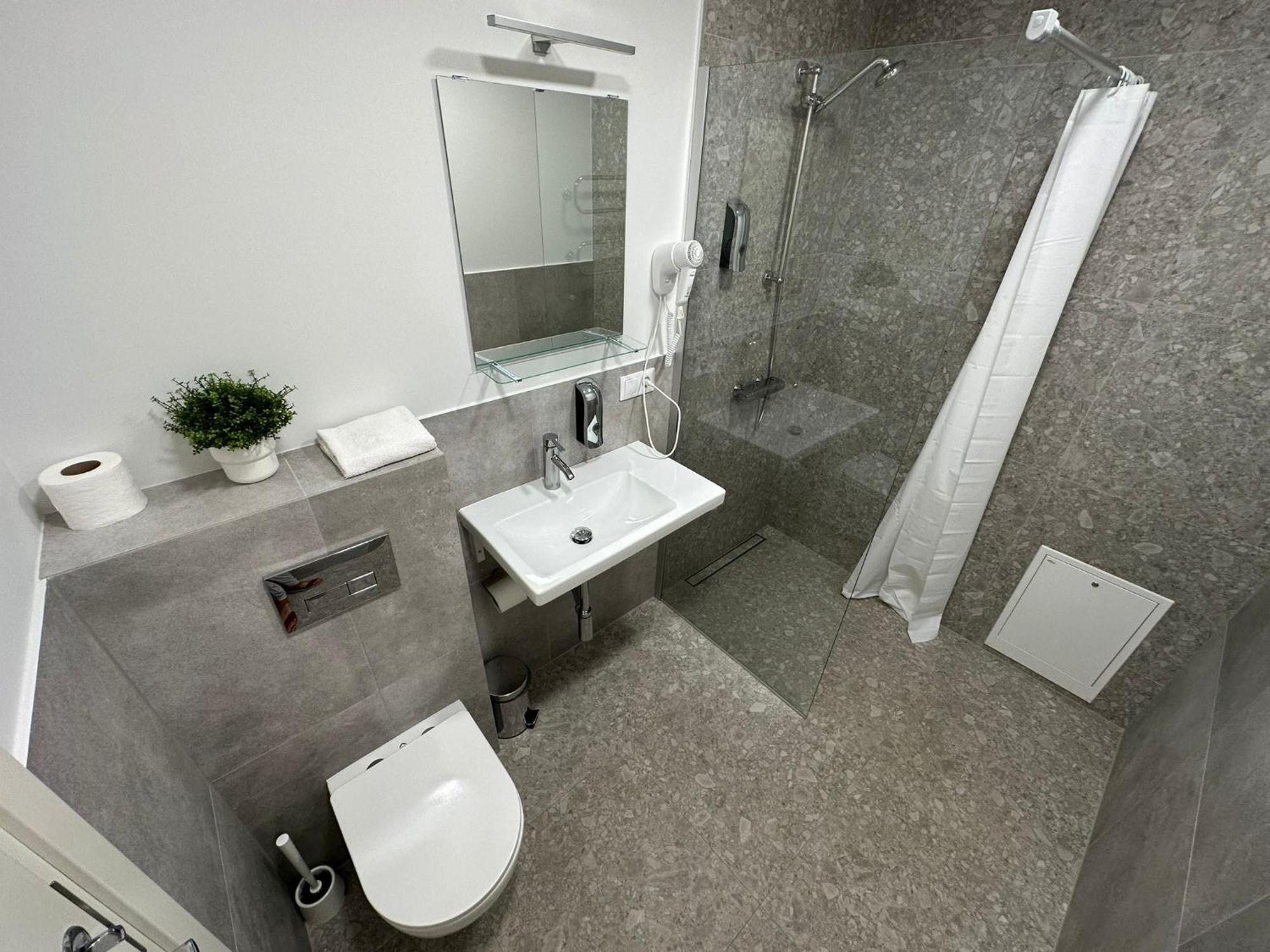 Tilzes Studio Apartaments, Self Check-In, Free Parking, Comfort クライペダ エクステリア 写真
