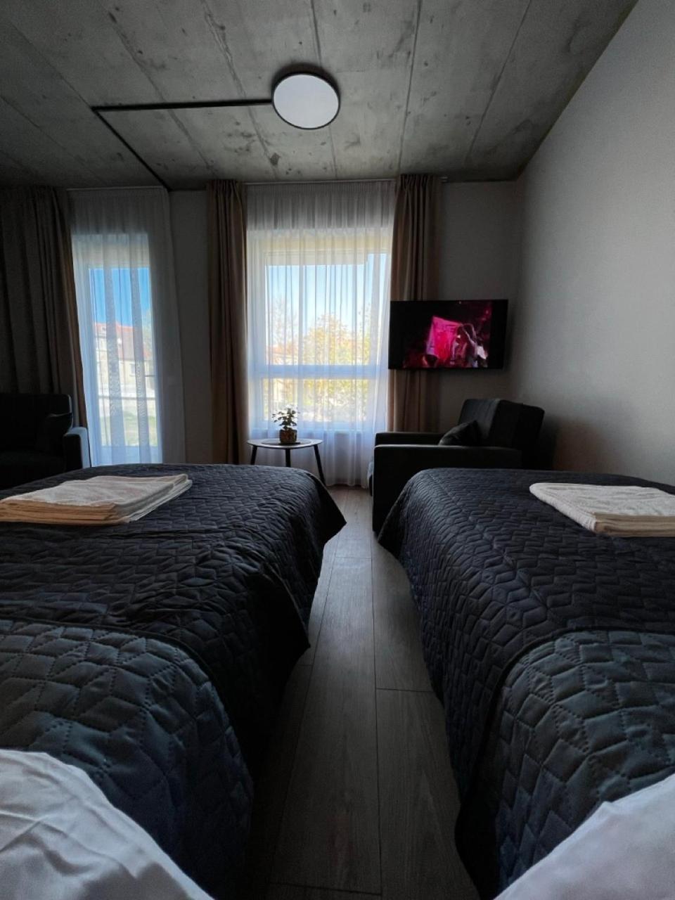 Tilzes Studio Apartaments, Self Check-In, Free Parking, Comfort クライペダ エクステリア 写真